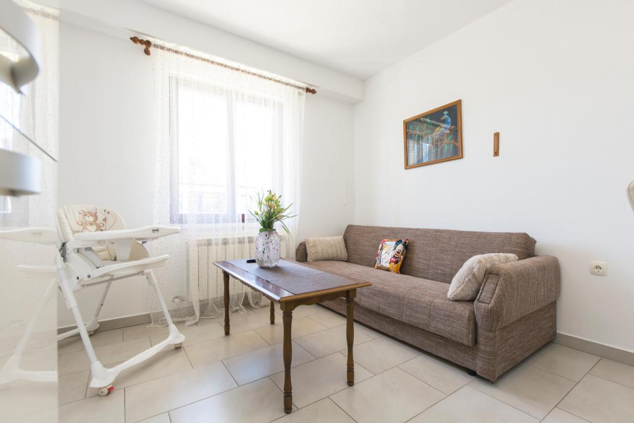 Xenia & Desiderio Apartment